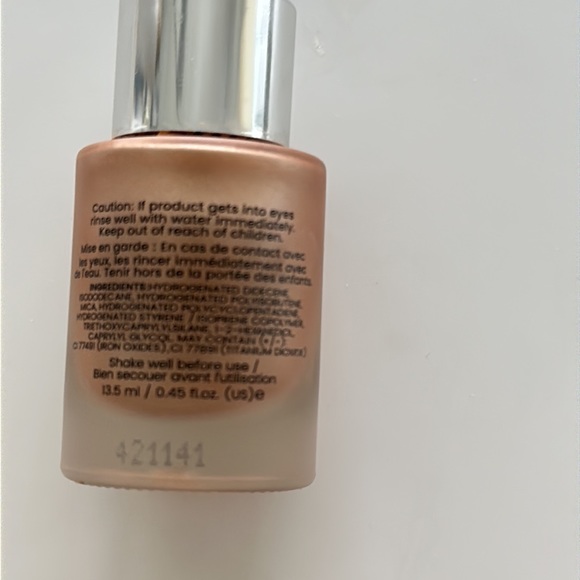 Iconic London illuminator highlighter - Picture 3 of 3
